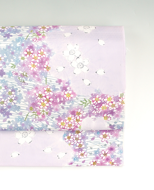 岩井香楠子 制作：型絵染め九寸名古屋帯『桜一刻』