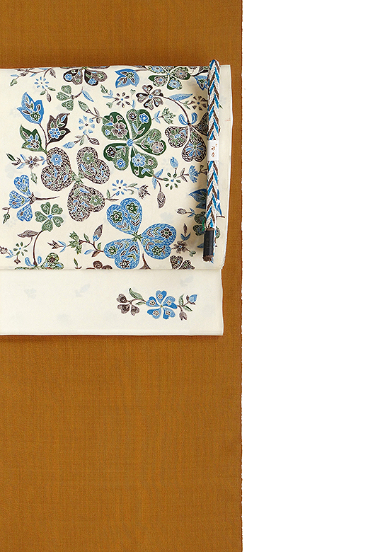 芝崎圭一 制作：草木染め手織紬：無地織『渋木と阿仙』